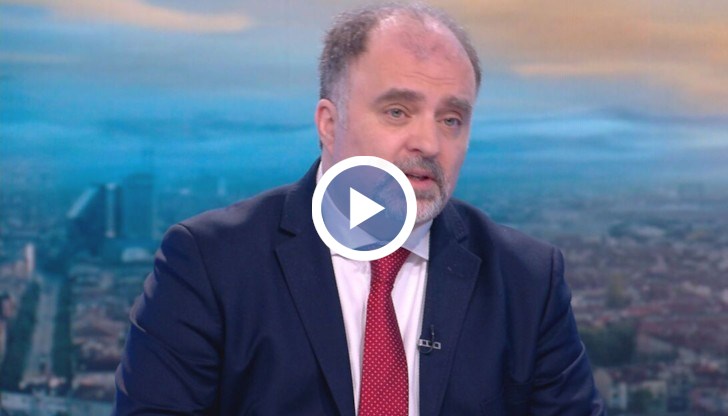 Найден Тодоров подчерта, че като министър на културата няма правомощията еднолично да решава кого да назначи и кого да махне