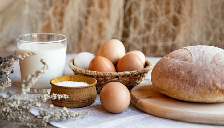Решението за цената на яйцата е третото решение на правителството за замразяване на цените след тези за хляба, тестените изделия и млякото и млечните продукти