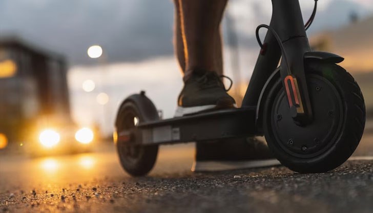 Глобите също нарастват - от 35 на 135 евро за санкциониране на двама души върху едно превозно средство или каране по забранени пътища Глобите също нарастват - от 35 на 135 евро за санкциониране на двама души върху едно превозно средство или каране по забранени пътища