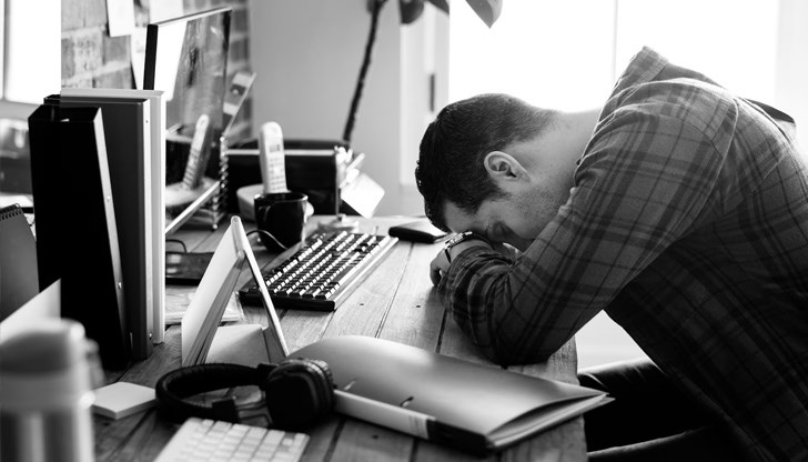 Потъва в дълбока депресия, че е пропуснал безвъзвратно най-хубавото в живота