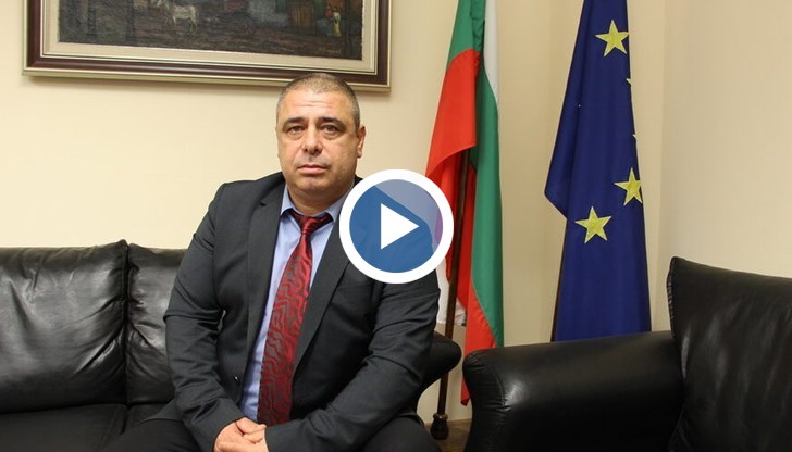 ​Ангелов подчерта, че АПИ трябва да направи подробен анализ за това какви материали са вложени в пътищата