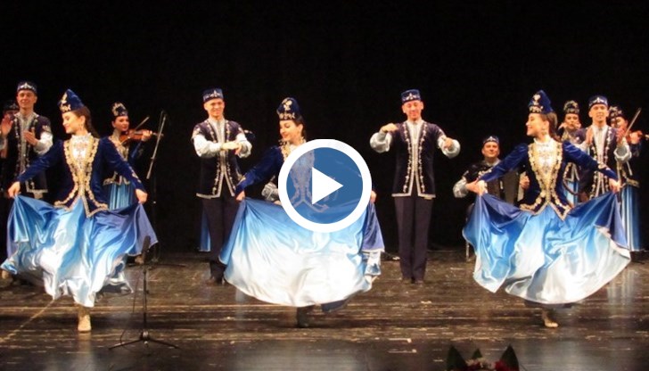 Концертът предизвика взрив от емоции в препълнената голяма зала на Доходното здание