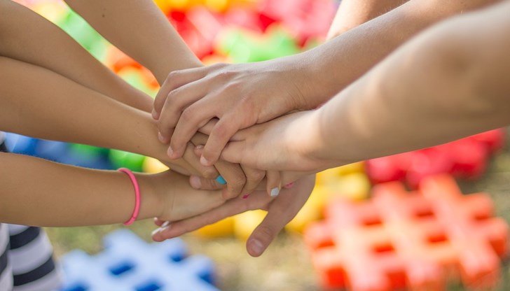 Те се връчват за принос към благосъстоянието на децата и семействата у нас