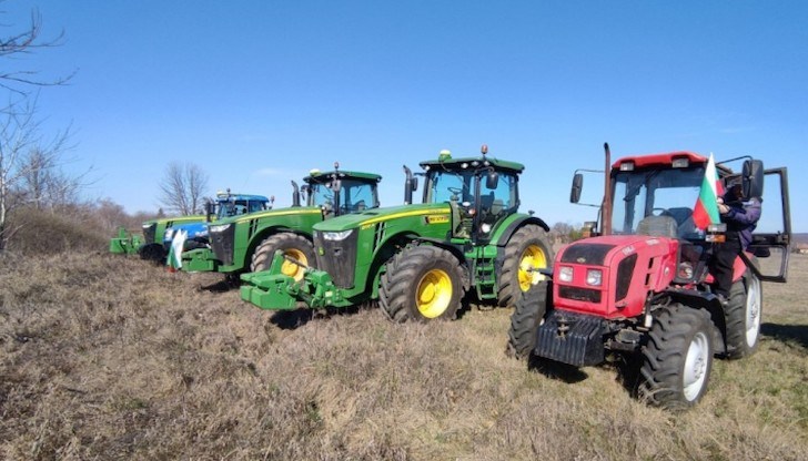 Протестиращите не представляват нито една земеделска организация, просто им е омръзнало да чакат действия от държавата, коментира русенски зърнопроизводител Протестиращите не представляват нито една земеделска организация, просто им е омръзнало да чакат действия от държавата, коментира русенски зърнопроизводител