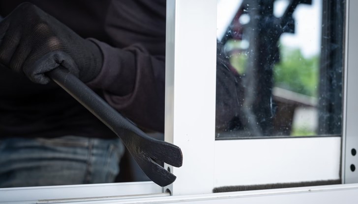 Откраднати са машини на стойност 920 лева