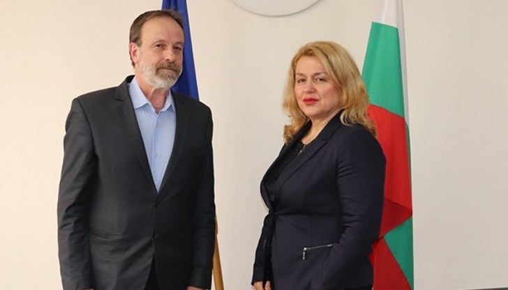 Това стана ясно от проведена среща между заместник областния управител Детелина Ачева и председателя на Синдикалния регионален съюз Кирил Черкезов