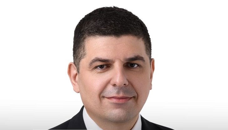 Следващата стъпка е Велико Желев да разкаже за схемите за облагодетелстване в пътните ремонти Следващата стъпка е Велико Желев да разкаже за схемите за облагодетелстване в пътните ремонти