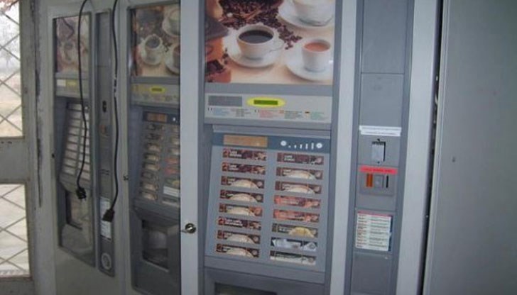 Кражба на пари от кафе автомата не е установена