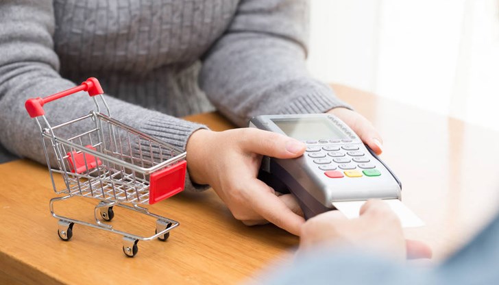 Служители на Първо РУ са разкрили мъж, извършил неправомерни плащания с чужда дебитна карта