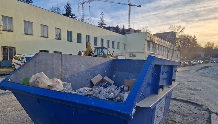 Кметът Пенчо Милков призова контейнерите да се използват само по предназначение