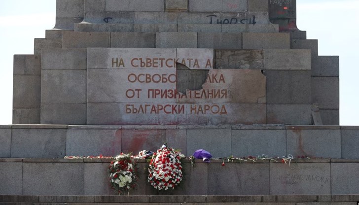 Борбата срещу Паметника на Съветската армия е зестрата за брак между две партии, които не могат да намерят около какво друго да се съберат, каза Тончо Краевски