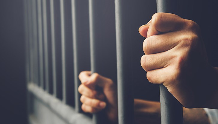 Мъжът е прекарал години в мръсни килии и получил здравословни проблеми