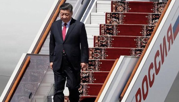 Визитата на Си Дзинпин, която ще продължи до 22 март, е по покана на руския президент Владимир Путин Визитата на Си Дзинпин, която ще продължи до 22 март, е по покана на руския президент Владимир Путин