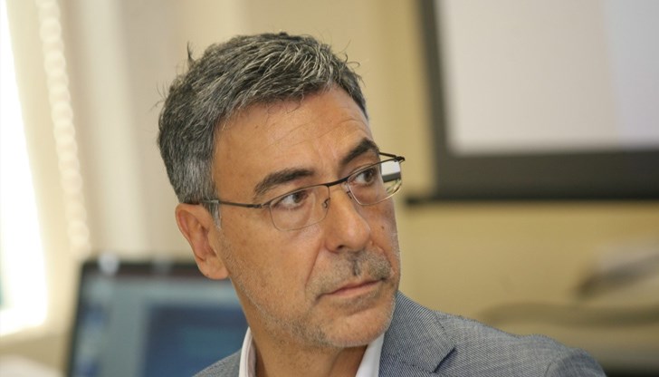 Важно обаче е да се изясни какво разбираме под съдебна реформа, уточни деканът на Юридическия факултет на Софийския университет Важно обаче е да се изясни какво разбираме под съдебна реформа, уточни деканът на Юридическия факултет на Софийския университет