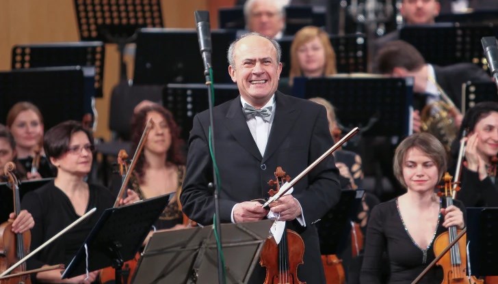 Концертът „Шедьоври за камерен оркестър“, със солист Минчо Минчев, ще прозвучи тази вечер от 19:00 часа
