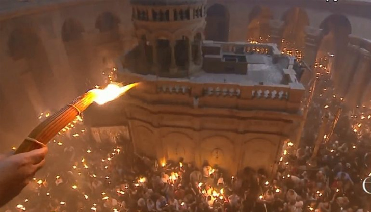 Снимка: Митрополит Киприан ще донесе Благодатния огън от Йерусалим