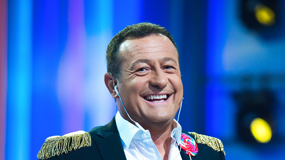 С тези водещият скочи на Асен Блатечки, който е член