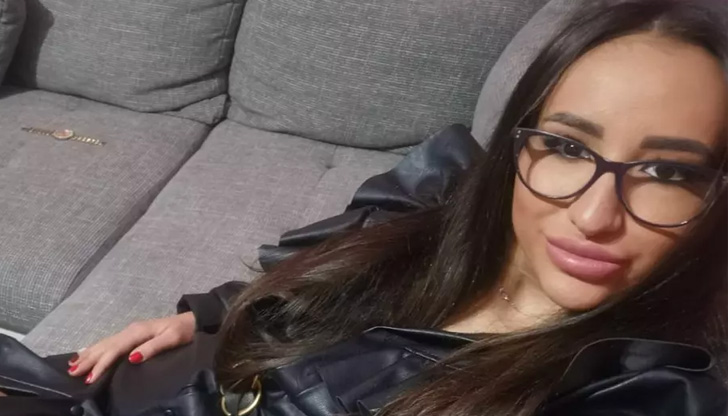 Радева е представила амбулаторен лист, че е бременна и са