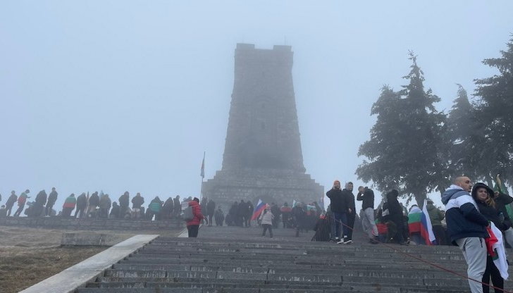 Температурата на върха е около нула градусаВремето на прохода Шипка