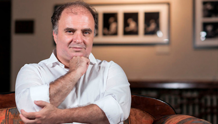 Найден Тодоров е бил диригент и директор дълги години на