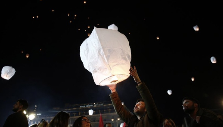 Млади хора протестираха във връзка с тежката влакова катастрофа, при