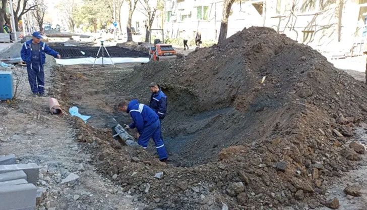 Аварията е в центъра на града, районът е отцепенПри ремонтни