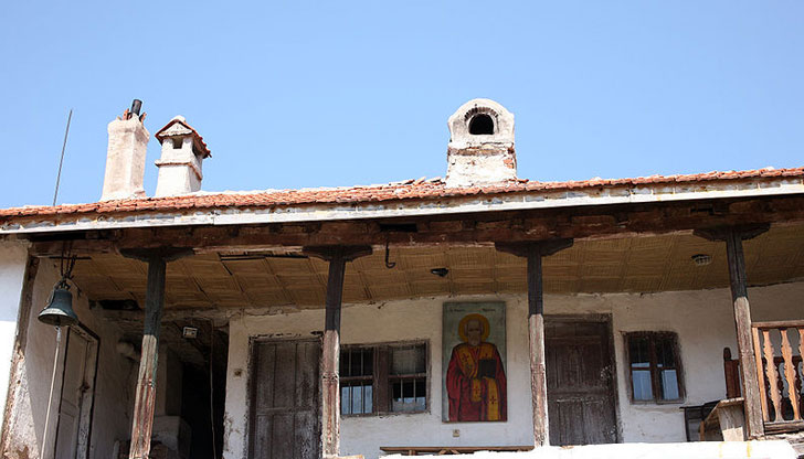 Горската мафия е обсебила обителта, разкри бившият игумен отец Рафаил