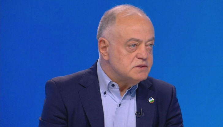 Според Атанасов България е обрасла от проблеми и е наложително