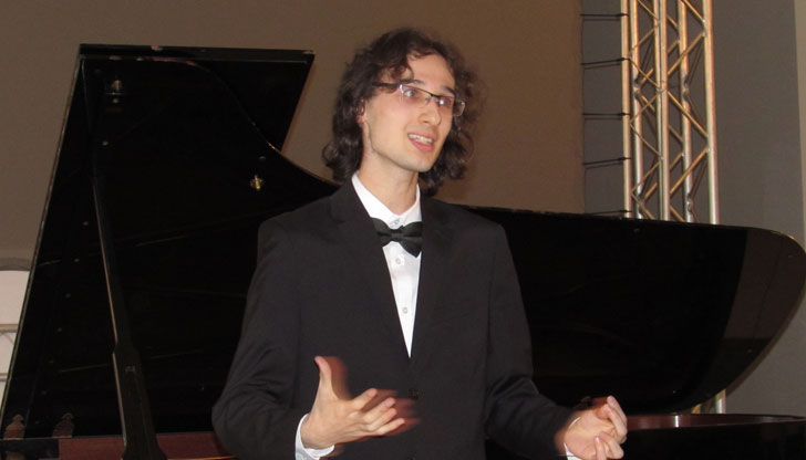 Пианистът от Русе е единственият български музикант в състава от