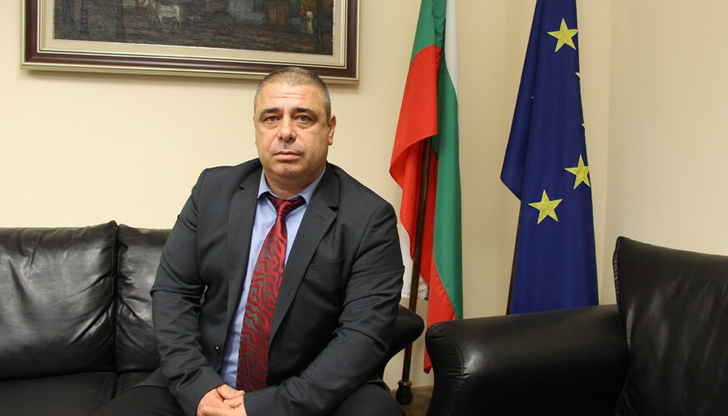 Ангелов подчерта, че АПИ трябва да направи подробен анализ за