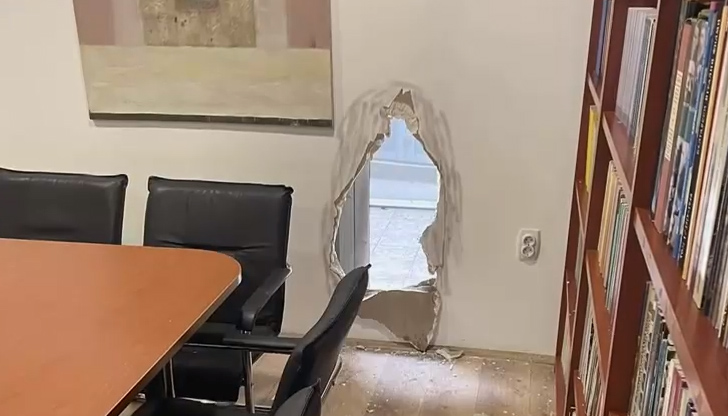 Видеозаписи, заснети от охранителните камери, вече са предоставени на полициятаНеизвестни