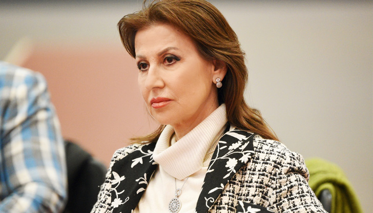 Раева не е взела окончателно решениеИлианаРаева обмисля да се оттегли