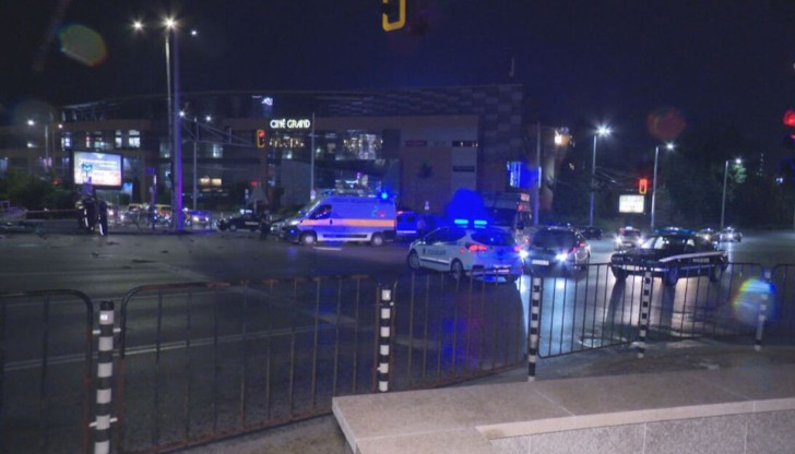 Според разследващите на записите от охранителни камери е полицайката Симона