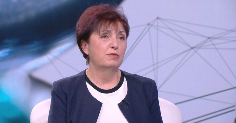 Тя приветства решението за преместване на Паметника на Съветската армия