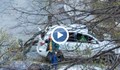 Дете пострада, след като дърво падна върху кола в София