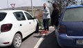 Нарязаха гумите на българи, гласували в Скопие