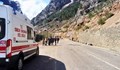 Скала падна върху автомобил в Южна Турция