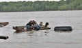 Откриха жива жена в джип, потънал в езеро в Тексас