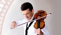 Русенският цигулар Светлин Русев ще свири в сърцето на Айфеловата кула