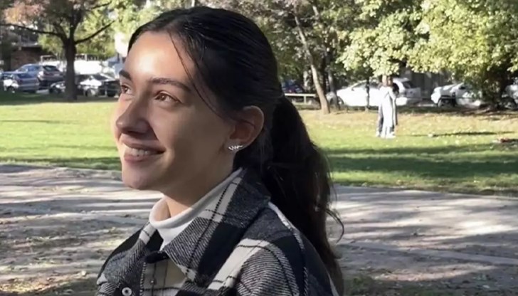 Момичето се бори с диагнозата "сарком на Юинг" и в момента е на лечение в Турция