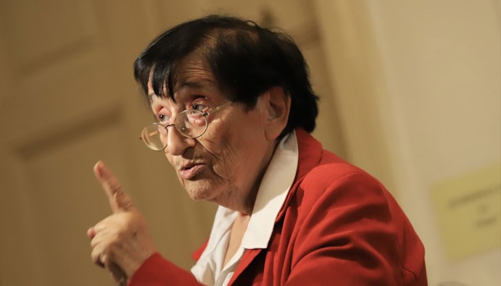 Пенсионерите без Великденски добавки трябва да се сърдят на депутатите от 48-ото Народно събрание, отбеляза финансистът Пенсионерите без Великденски добавки трябва да се сърдят на депутатите от 48-ото Народно събрание, отбеляза финансистът