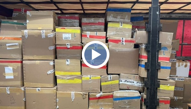 Стоките са открити в камион с памучни прежди, пътуващ от Турция за Румъния през България