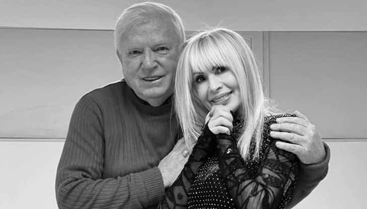 "Скъпи приятелю Муси, от сърце ти пожелавам много здраве, много щастие и много успехи! Целувки!", така поздрави юбиляра Лили Иванова във фейсбук страницата си "Скъпи приятелю Муси, от сърце ти пожелавам много здраве, много щастие и много успехи! Целувки!", така поздрави юбиляра Лили Иванова във фейсбук страницата си