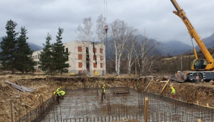 Сигналът за починалия работник е получен тази сутрин