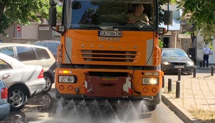 Участъците с изкопни работи в града, където се извършват текущите ремонтни дейности от водния цикъл, няма да бъдат обслужени от миещите машини