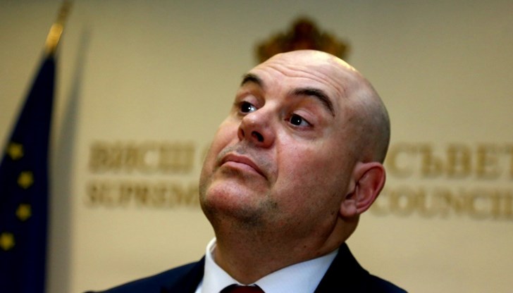 Може парите да са руски, заяви Гешев Може парите да са руски, заяви Гешев