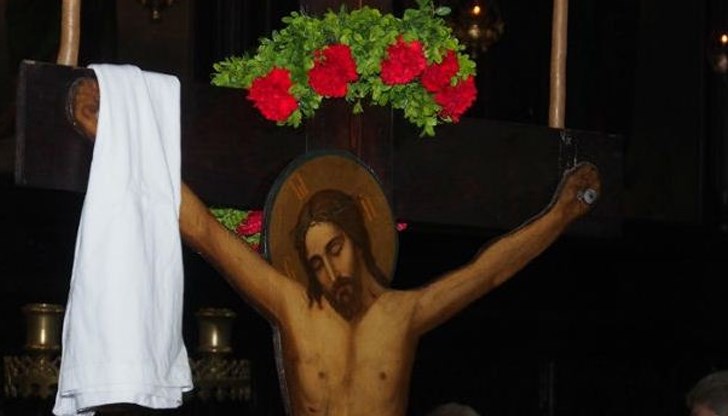 Днес се възпоменава телесното погребение на Исус Христос и слизането му в ада