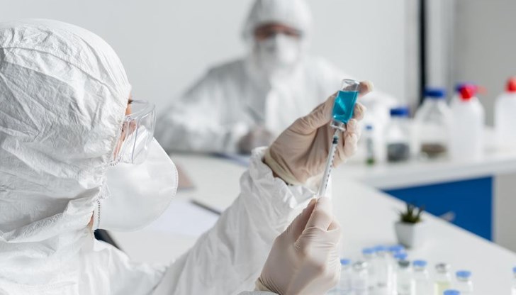 Правителството на САЩ обяви, че ще похарчи над 5 милиарда долара за усилията за разработване на нови ваксини за Ковид-19 и на нови методи за лечение