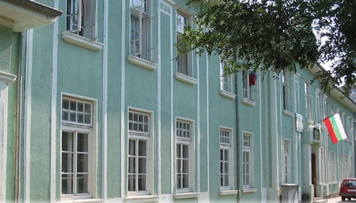 Двата центъра се помещават в реконструираната сграда на закрития Дом за деца, лишени от родителски грижи „Св. Димитър Басарбовски“
