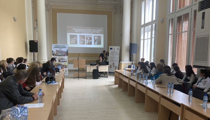 Събитието се превърна в трансгранично, благодарение на гостите от училище „Смералда Георгиу“ от гр. Търговище, Румъния